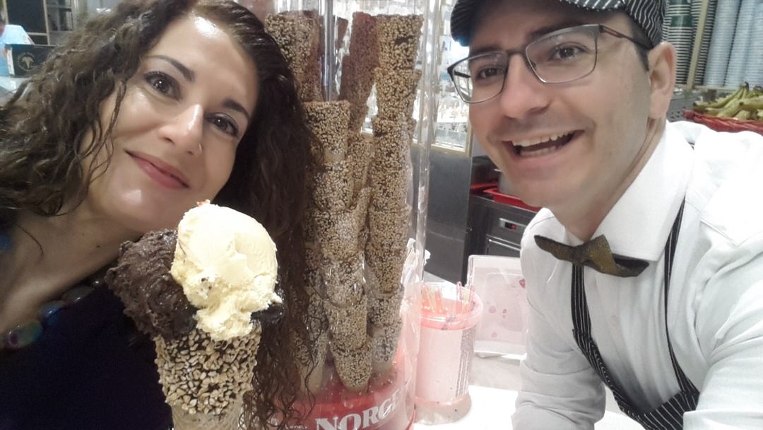 Arietta @ariettastraveltips with a delicious gelato in Gelateria della Palma, Rome.